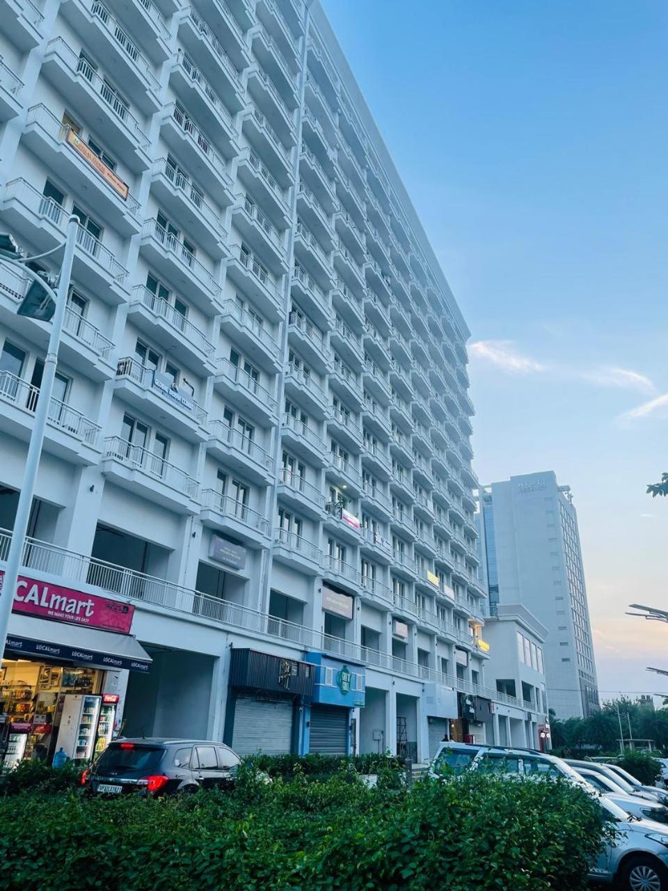Apartment The Grace Residency - Gomtinagar, *