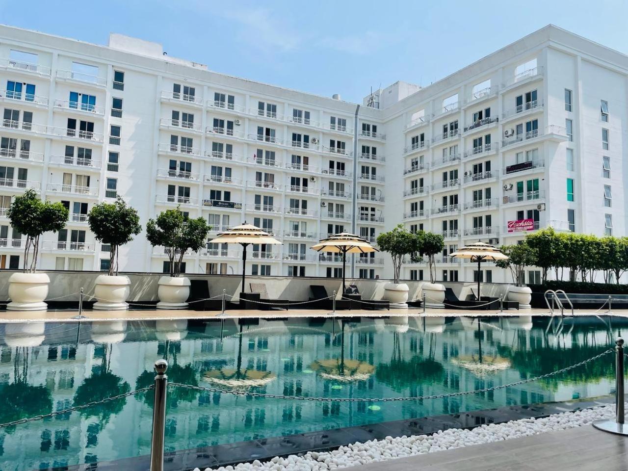 Apartment The Grace Residency - Gomtinagar, Lucknow
