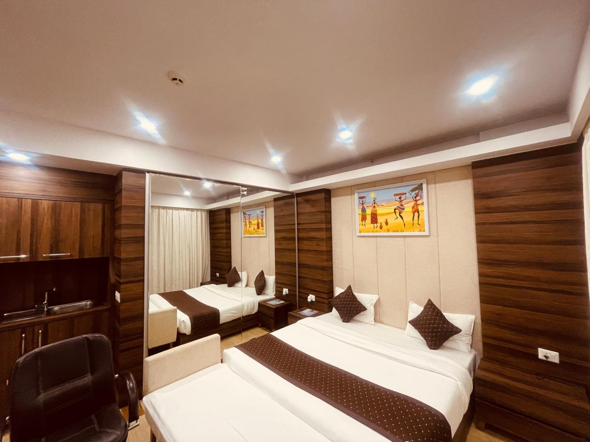 The Grace Residency - Gomtinagar, Apartment