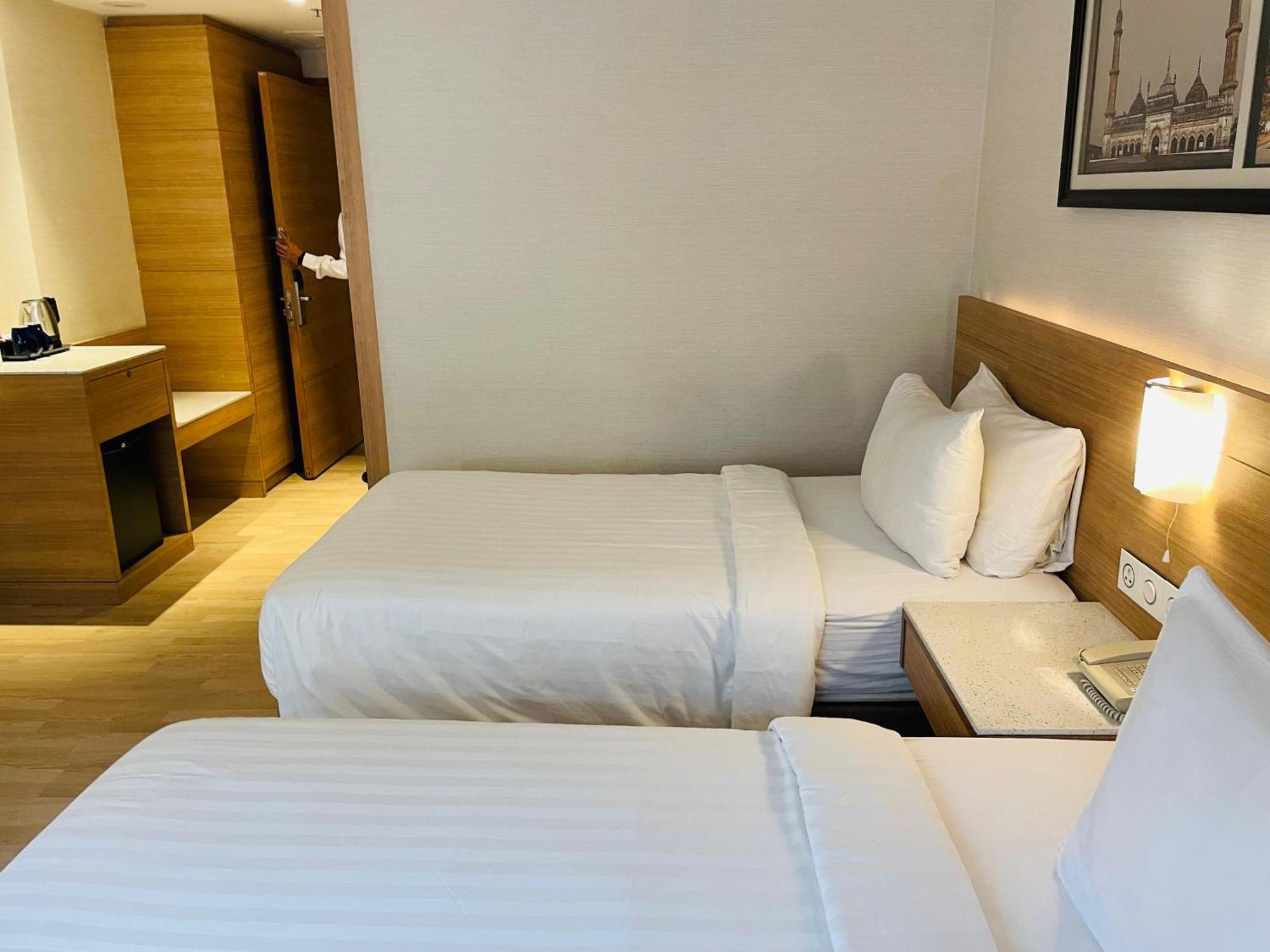 The Grace Residency - Gomtinagar, * Lucknow