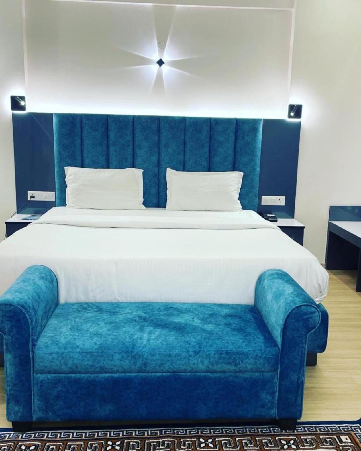 Apartment The Grace Residency - Gomtinagar, Lucknow