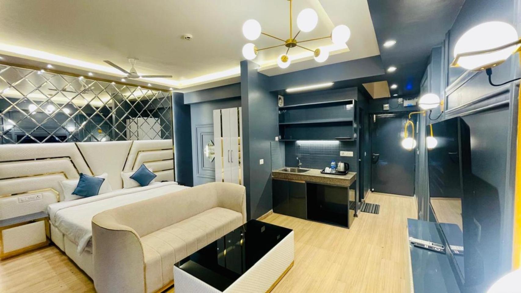 Apartment The Grace Residency - Gomtinagar, *