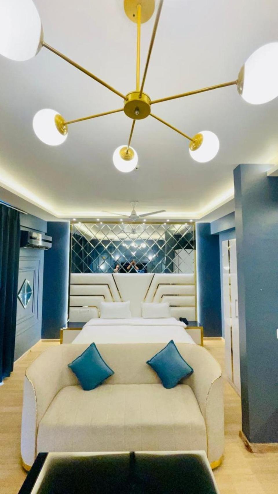 The Grace Residency - Gomtinagar, Apartment *