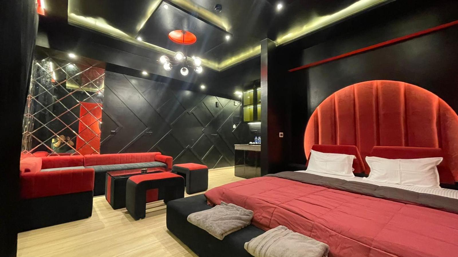 Apartment The Grace Residency - Gomtinagar, *