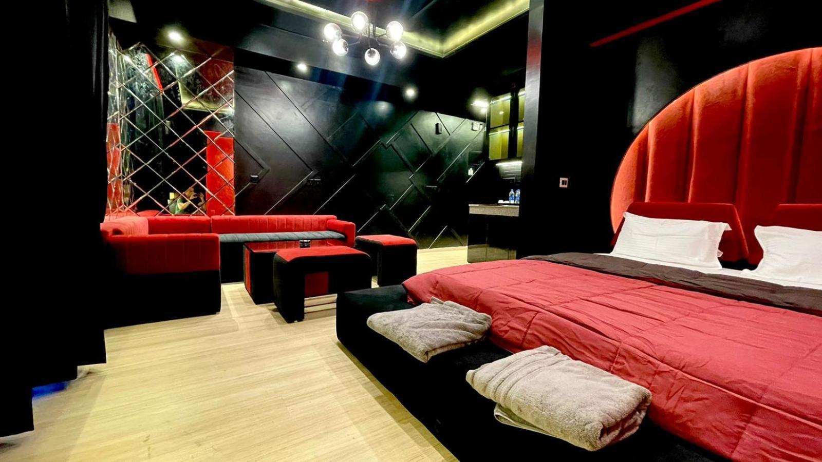 Apartment The Grace Residency - Gomtinagar, *